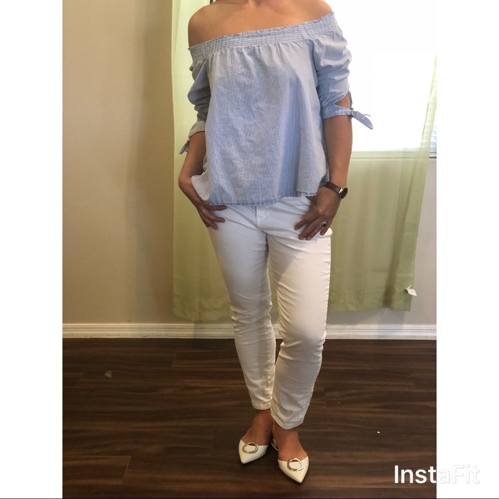 Striped shoulder crop blouse